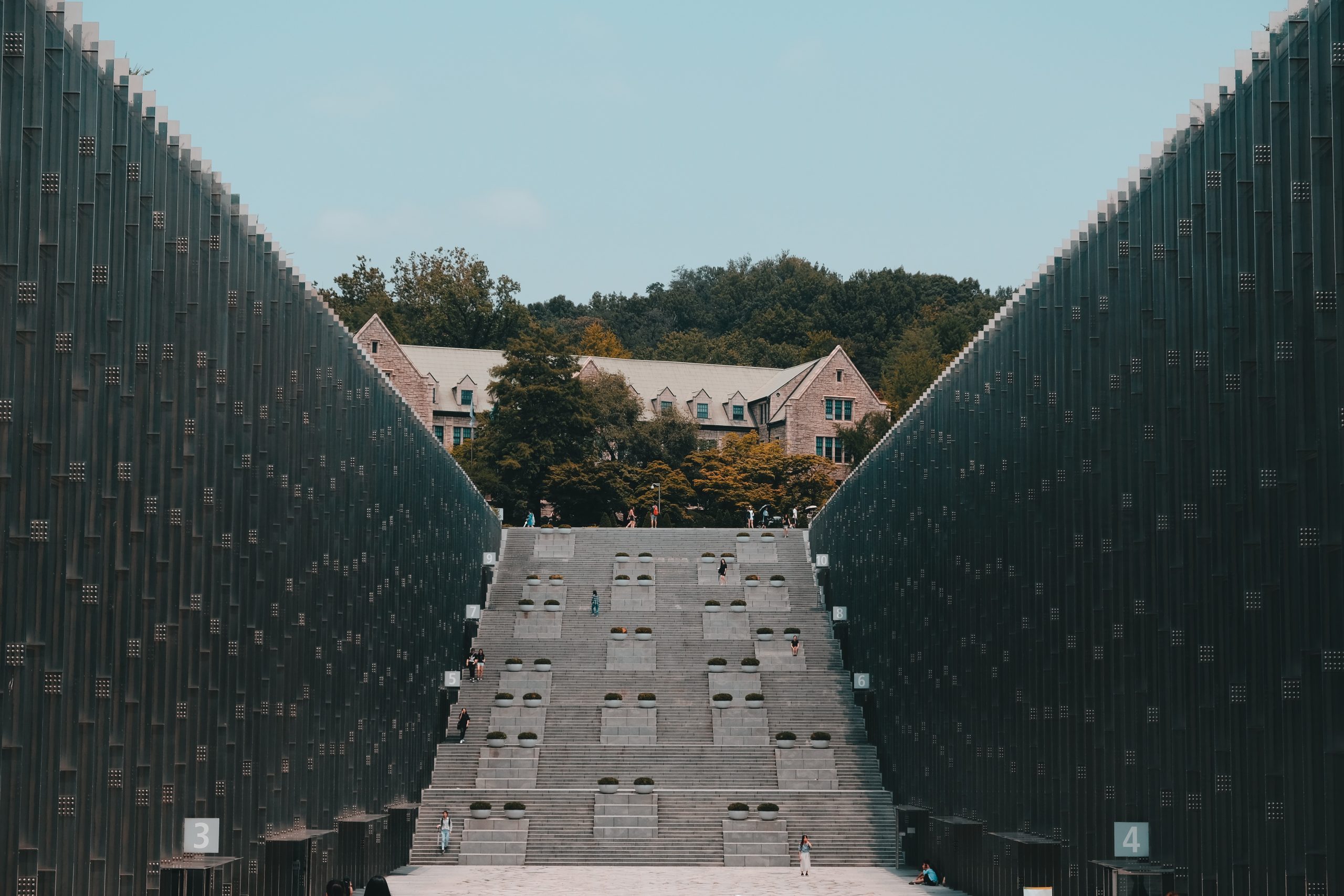 farrel-nobel-kW1HMrxXF9U-unsplash (1)