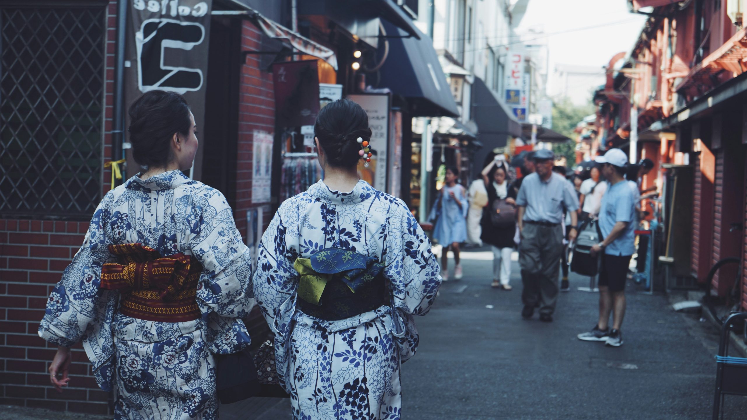 Photo by <a href="https://unsplash.com/@ifannuriyana?utm_content=creditCopyText&utm_medium=referral&utm_source=unsplash">Ifan Nuriyana</a> on <a href="https://unsplash.com/photos/people-walking-between-buildings-WyuxUIyEP4A?utm_content=creditCopyText&utm_medium=referral&utm_source=unsplash">Unsplash</a>