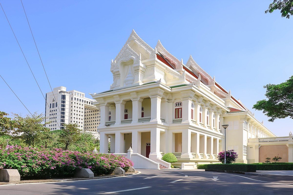 6.-EKSAM-9-Syarat-Beasiswa-S1-Universitas-Chulalongkorn-di-Thailand